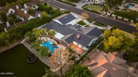 View/Area - 5625 Exeter Blvd, Phoenix, AZ 85018 photo 1 of 10