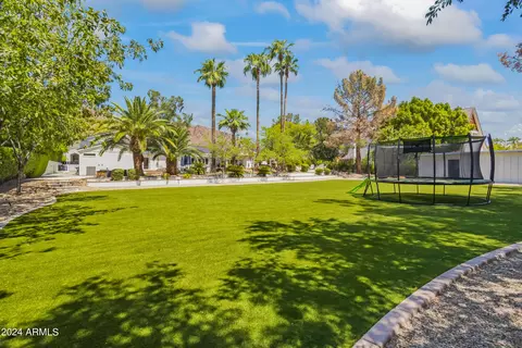 Exterior - 5625 Exeter Blvd, Phoenix, AZ 85018 photo 5 of 27