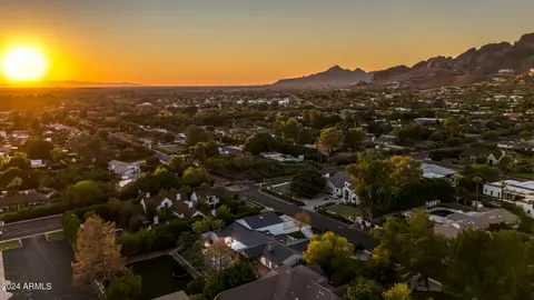 View/Area - 5625 Exeter Blvd, Phoenix, AZ 85018 photo 8 of 10