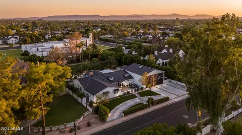 View/Area - 5625 Exeter Blvd, Phoenix, AZ 85018 photo 2 of 10