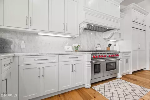 Kitchen - 5625 Exeter Blvd, Phoenix, AZ 85018 photo 4 of 6