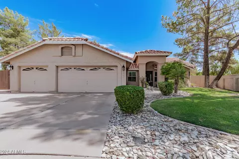 9749 S Grandview Dr, Tempe, AZ 85284