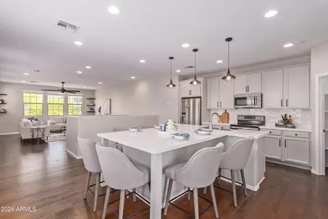 1712 E Bridgeport Pkwy, Gilbert, AZ 85295