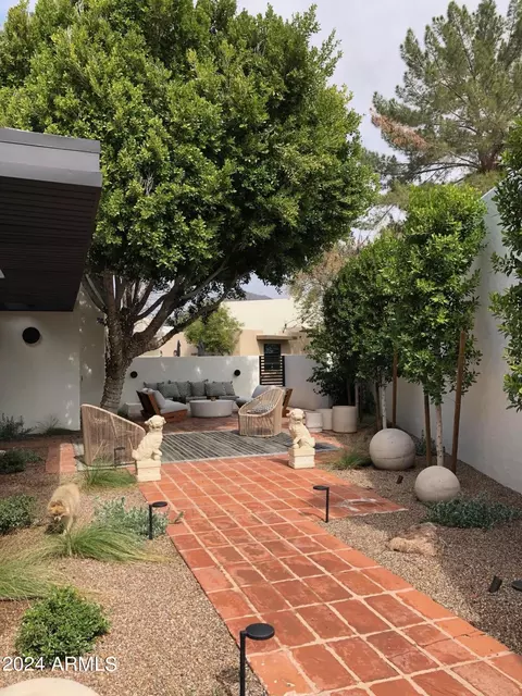 4830 Earll Dr, Phoenix, AZ 85018