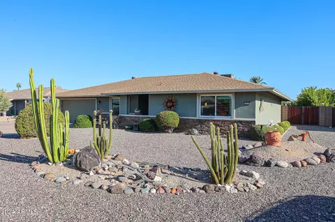 10430 W Indian Wells Dr, Sun City, AZ 85373