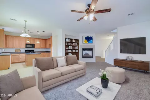 1304 E Julian Dr, Gilbert, AZ 85295 photo 4