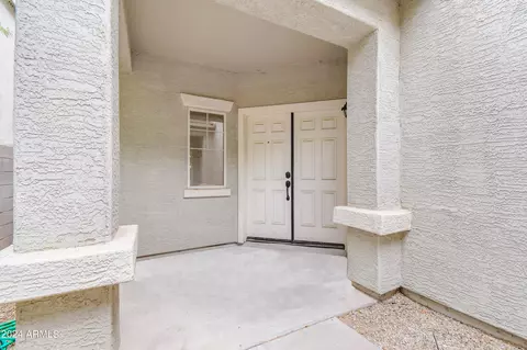 1304 E Julian Dr, Gilbert, AZ 85295 photo 3