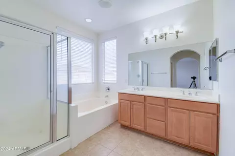 1304 E Julian Dr, Gilbert, AZ 85295 photo 24