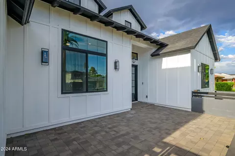 3810 E Clarendon Ave, Phoenix, AZ 85018 photo 7