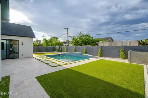 3810 E Clarendon Ave, Phoenix, AZ 85018 photo 9
