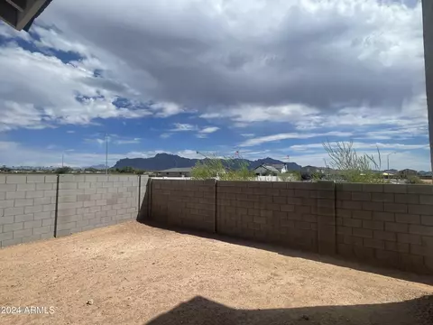 2562 E Boulder Ave, Apache Junction, AZ 85119 photo 4