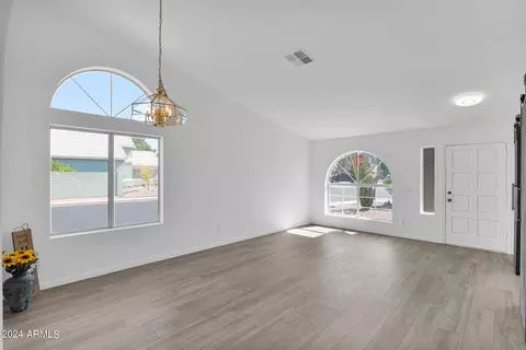 826 N N Frst, Mesa, AZ 85203 photo 11