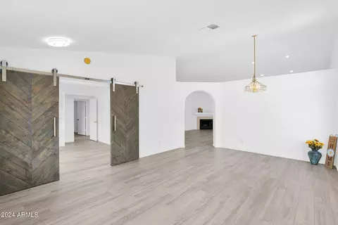 826 N N Frst, Mesa, AZ 85203 photo 2