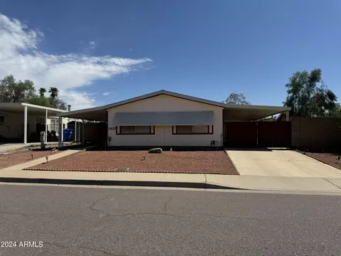 2925 E Sequoia Dr, Phoenix, AZ 85050