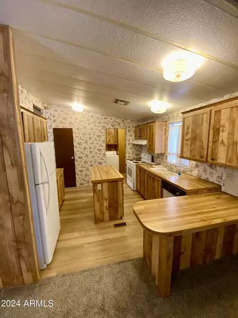 2925 E Sequoia Dr, Phoenix, AZ 85050 photo 4
