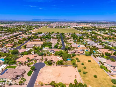 2254 E Sanoque Ct #6, Gilbert, AZ 85298 photo 12
