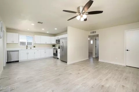 8310 N 30th Dr, Phoenix, AZ 85051 photo 8