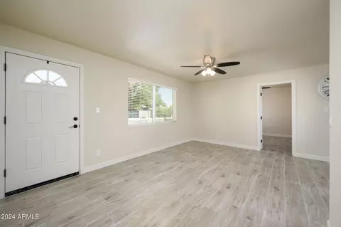 8310 N 30th Dr, Phoenix, AZ 85051 photo 6