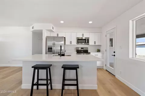 1280 W Oakland St, Chandler, AZ 85224