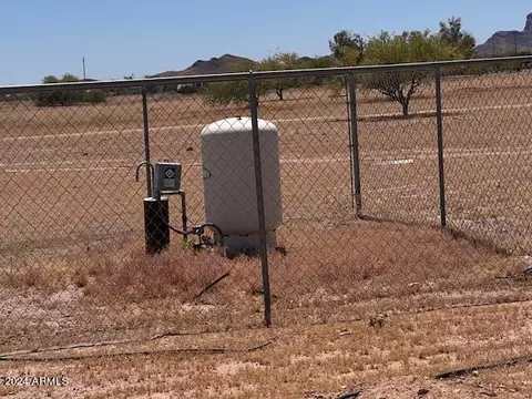3557 N Saddle Vista Rd #7, Tonopah, AZ 85354