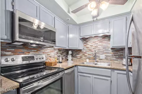 17 E Ruth Ave #307, Phoenix, AZ 85020 photo 6