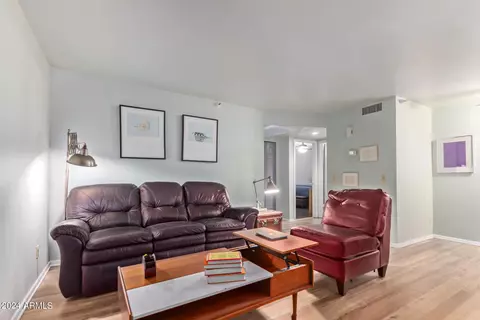 17 E Ruth Ave #307, Phoenix, AZ 85020