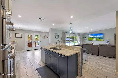 341 E Wagon Wheel Dr, Phoenix, AZ 85020 photo 12