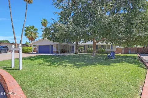 341 E Wagon Wheel Dr, Phoenix, AZ 85020 photo 2