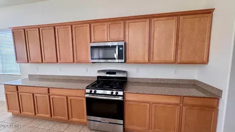3651 E Donato Dr, Gilbert, AZ 85298 photo 9