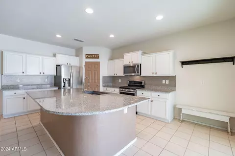 Kitchen - 11040 E Tumbleweed Ave, Mesa, AZ 85212 photo 1 of 5