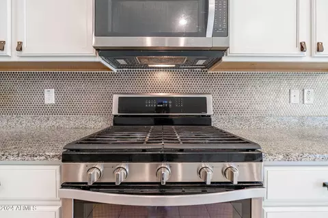 Kitchen - 11040 E Tumbleweed Ave, Mesa, AZ 85212 photo 4 of 5