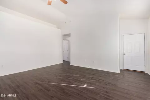 2602 E Pecan Rd, Phoenix, AZ 85040 photo 4