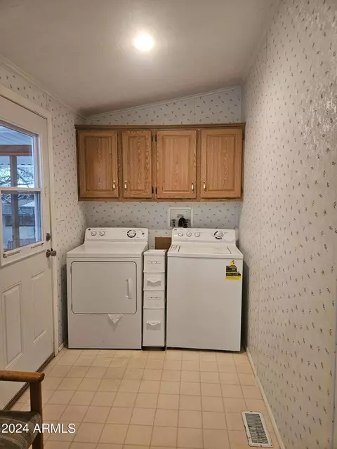 5501 E Roberts Dr, Globe, AZ 85501 photo 9
