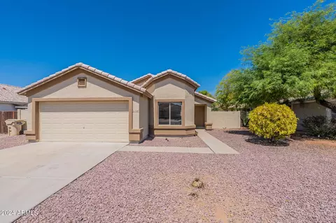 7030 W Peck Dr, Glendale, AZ 85303