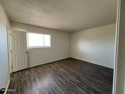 720 E Siesta Dr, Phoenix, AZ 85042 photo 7