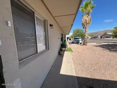 720 E Siesta Dr, Phoenix, AZ 85042 photo 2
