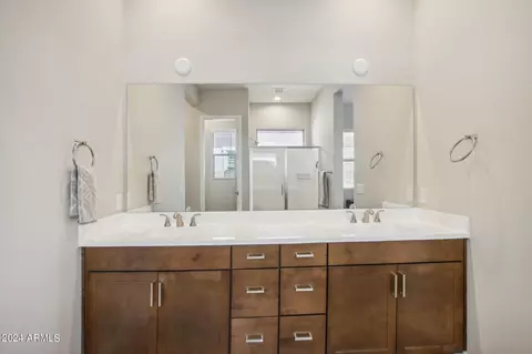 Bath - 10139 E Toledo Ave, Mesa, AZ 85212 photo 1 of 5
