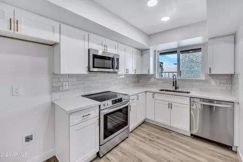 2523 W Emile Zola Ave, Phoenix, AZ 85029