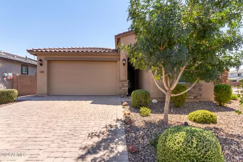 5449 W Chuck Box Rd, Laveen, AZ 85339