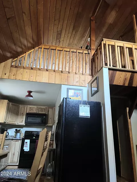 3335 Little Pine Dr, Overgaard, AZ 85933 photo 5