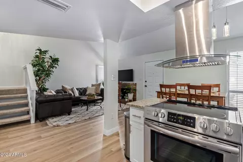 1135 E Kaler Dr, Phoenix, AZ 85020 photo 7