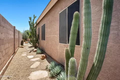 4247 E Tether Trl, Phoenix, AZ 85050 photo 28