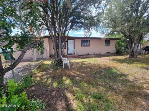 118 E Pinal St, Huachuca City, AZ 85616
