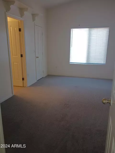 2070 E Catclaw St, Gilbert, AZ 85296 photo 4