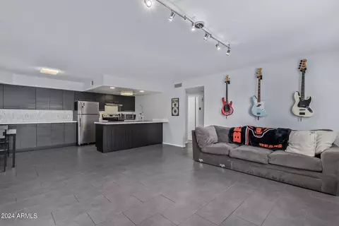 1015 N Granite Reef Rd, Scottsdale, AZ 85257