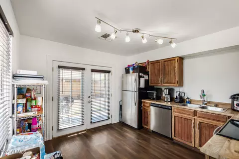 1335 E Palmdale Dr, Tempe, AZ 85282 photo 8