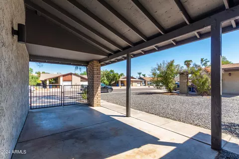 1335 E Palmdale Dr, Tempe, AZ 85282 photo 4