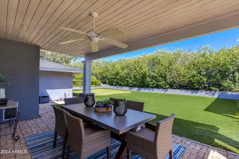 Exterior - 2214 E Bethany Home Rd, Phoenix, AZ 85016 photo 5 of 15