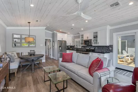 Living - 2214 E Bethany Home Rd, Phoenix, AZ 85016 photo 4 of 6