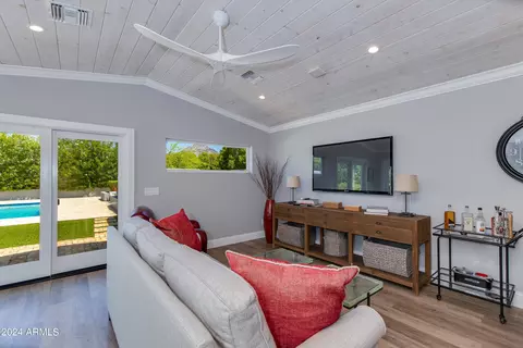 Living - 2214 E Bethany Home Rd, Phoenix, AZ 85016 photo 6 of 6